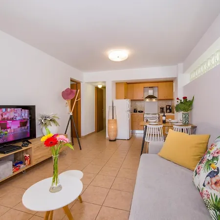 Manolia Dream Apartment 30M To The Beach Agia Marina Buitenkant foto